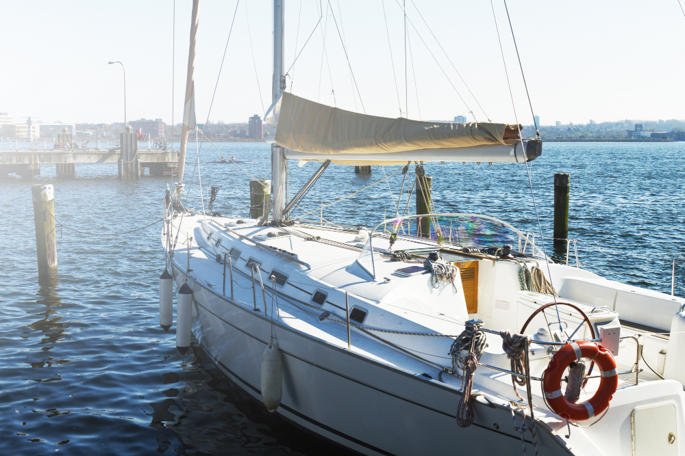 Indulgent Dubai Yacht Experience: Signature Sea Escape Indulgent Dubai Yacht Experience: Signature Sea Escape