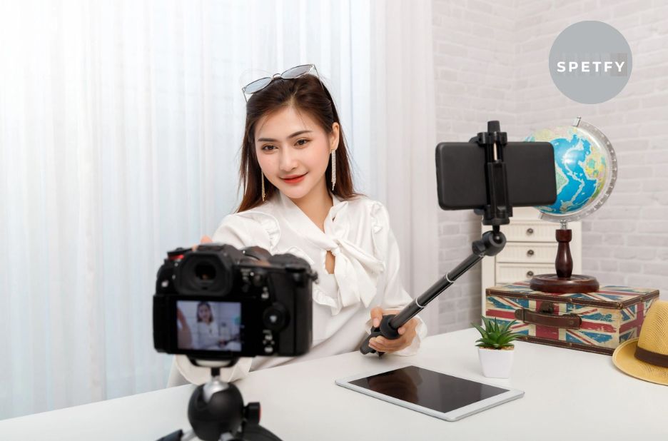 Explore properties with a live, flexible video walkthrough Explore properties with a live, flexible video walkthrough